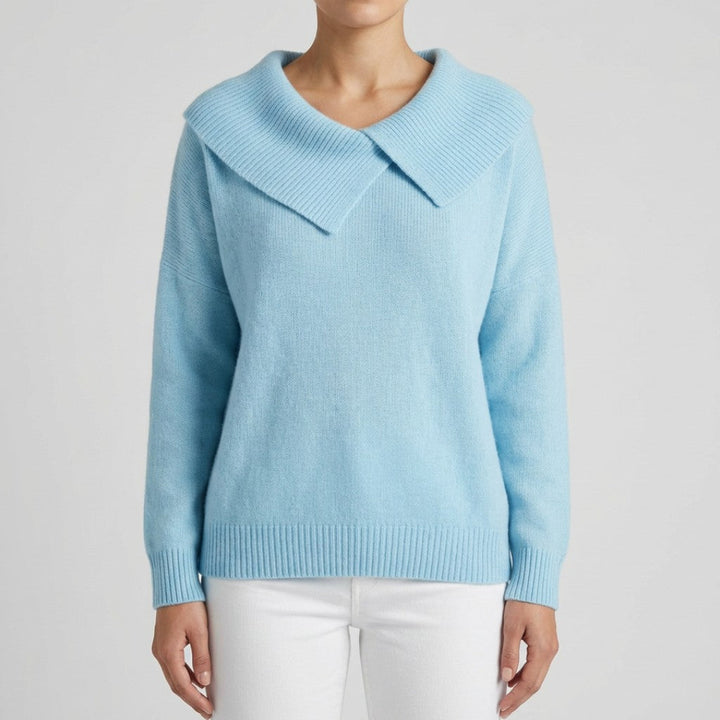 Lucia – Warm Sweater with Wide Collar