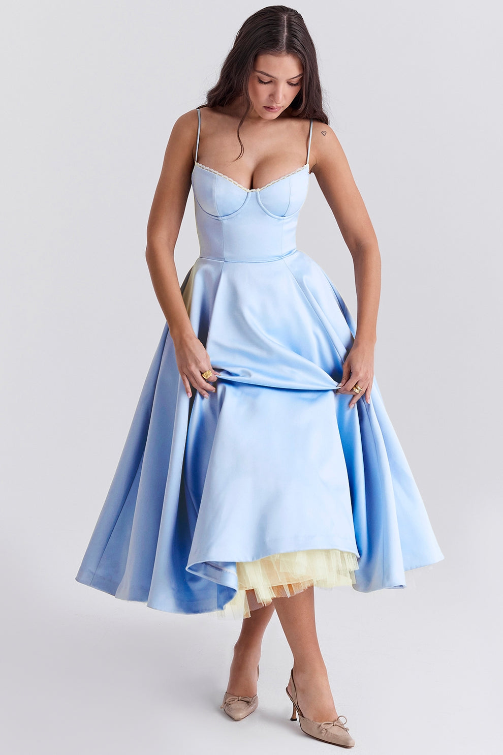 Arestina - Rochie din tul la modă