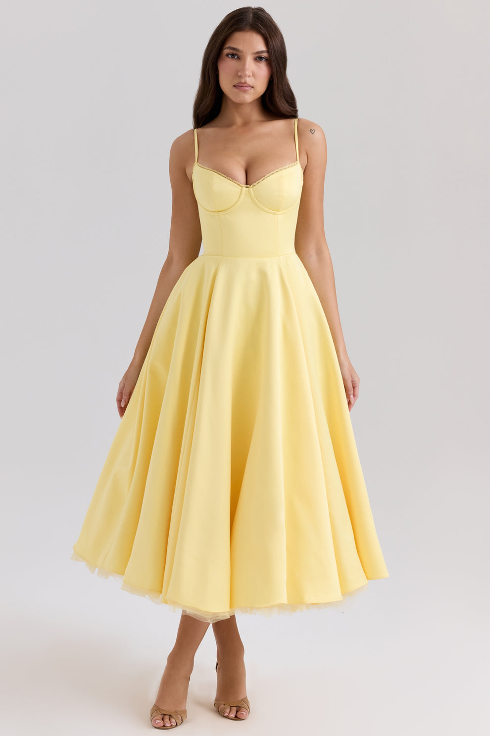 Arestina - Rochie din tul la modă
