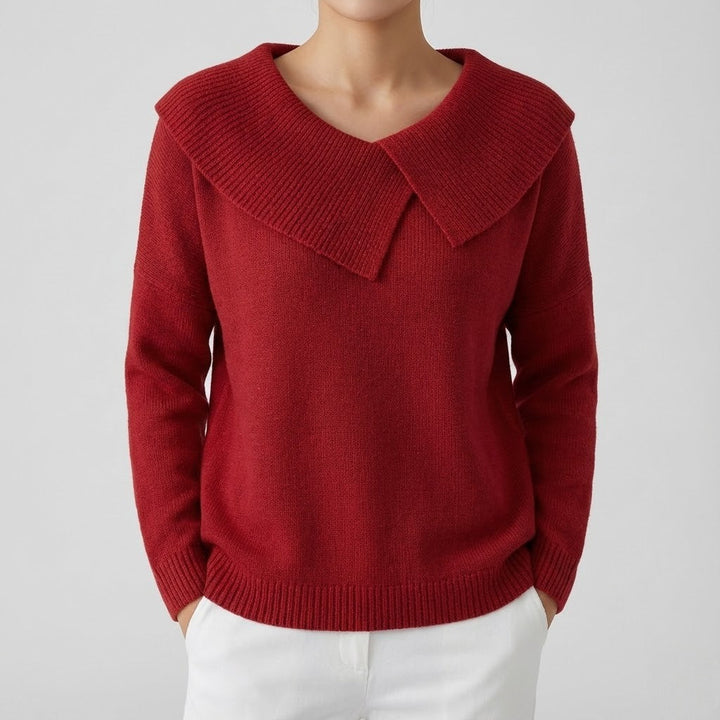 Lucia – Warm Sweater with Wide Collar