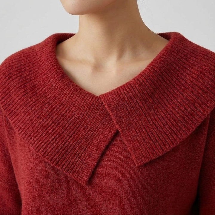 Lucia – Warm Sweater with Wide Collar